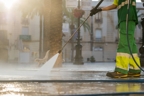 Best Deck Cleaning Services  in Hope, IN